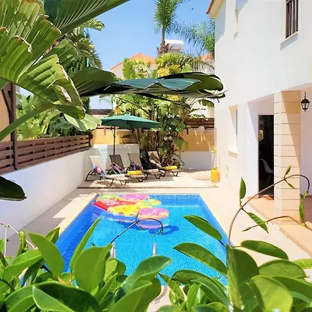 Palm Paradise أيا نابا