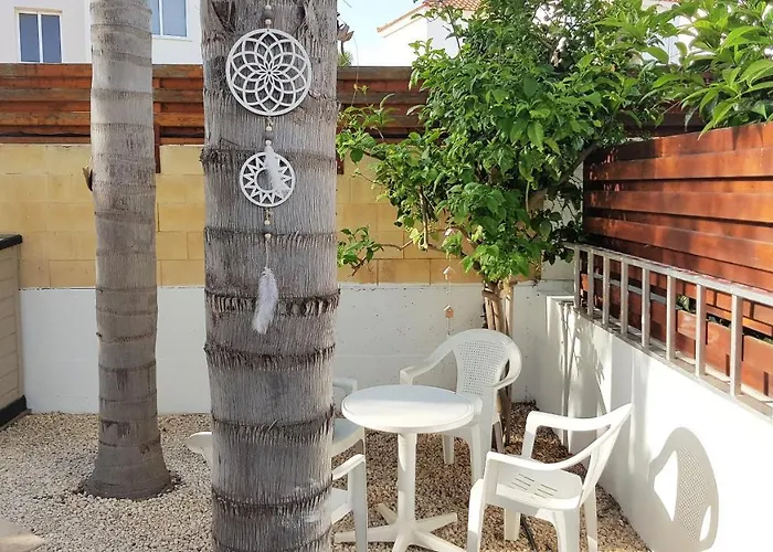 Palm Paradise * 아이아 나파