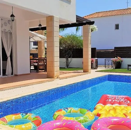 Palm Paradise * 아이아 나파