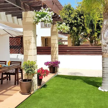 Villa Palm Paradise